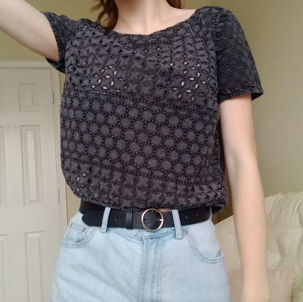 AMERICAN EAGLE TEE-SHIRT/ CUTE AND UNIQUE